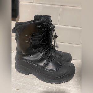 Columbia Men’s Black Insulated Boots size 7